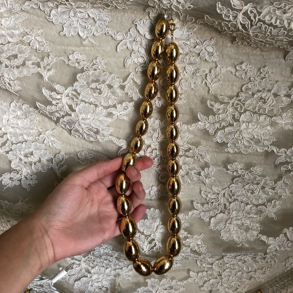 Beautiful vintage gold bead statement necklace